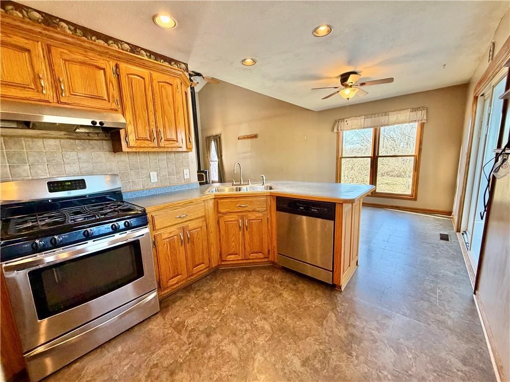 350 SE Rattle Snake Hill Road — photo 11
