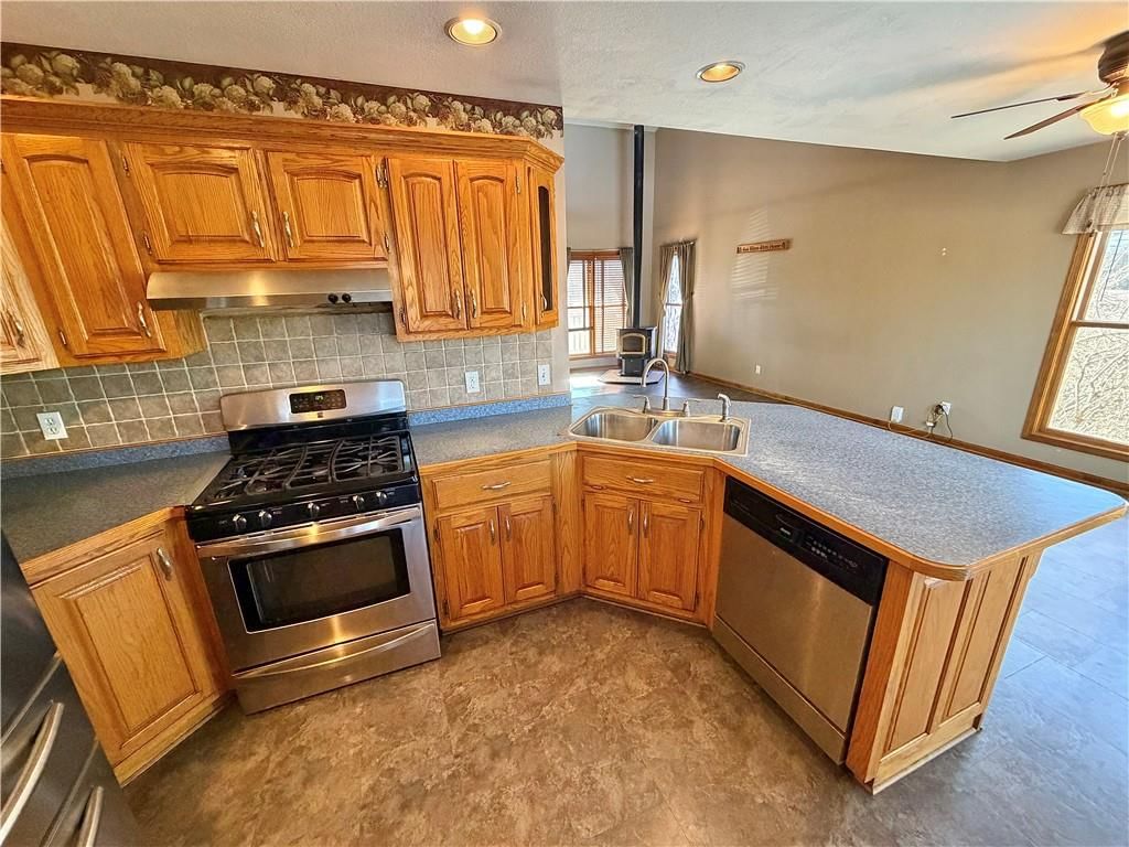 350 SE Rattle Snake Hill Road — photo 15