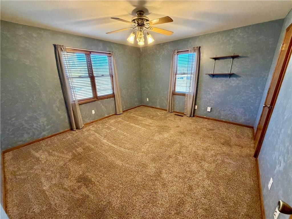 350 SE Rattle Snake Hill Road — photo 16
