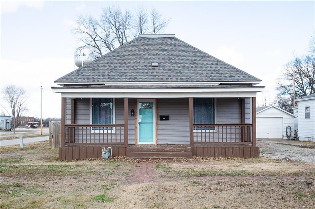 300 E 3rd Street, Cherryvale, KS