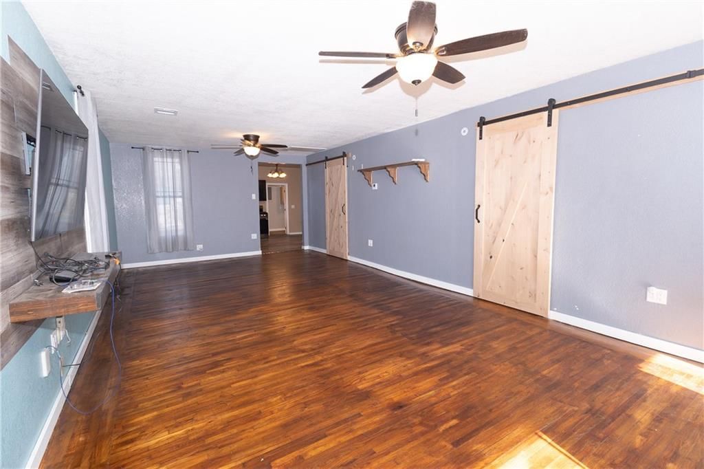 300 E 3rd Street — photo 7