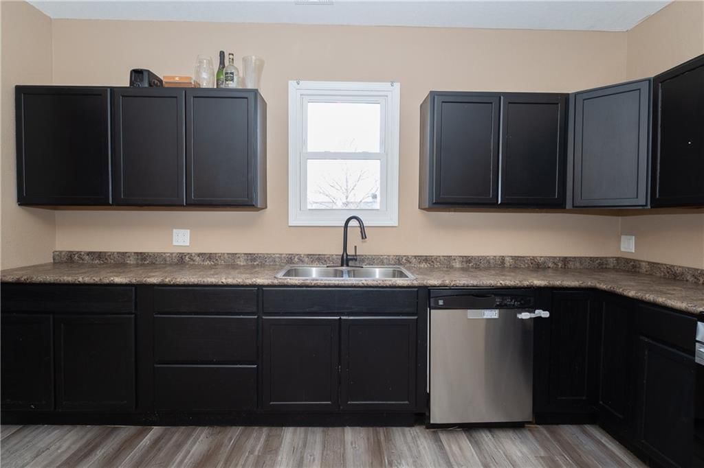 300 E 3rd Street — photo 18