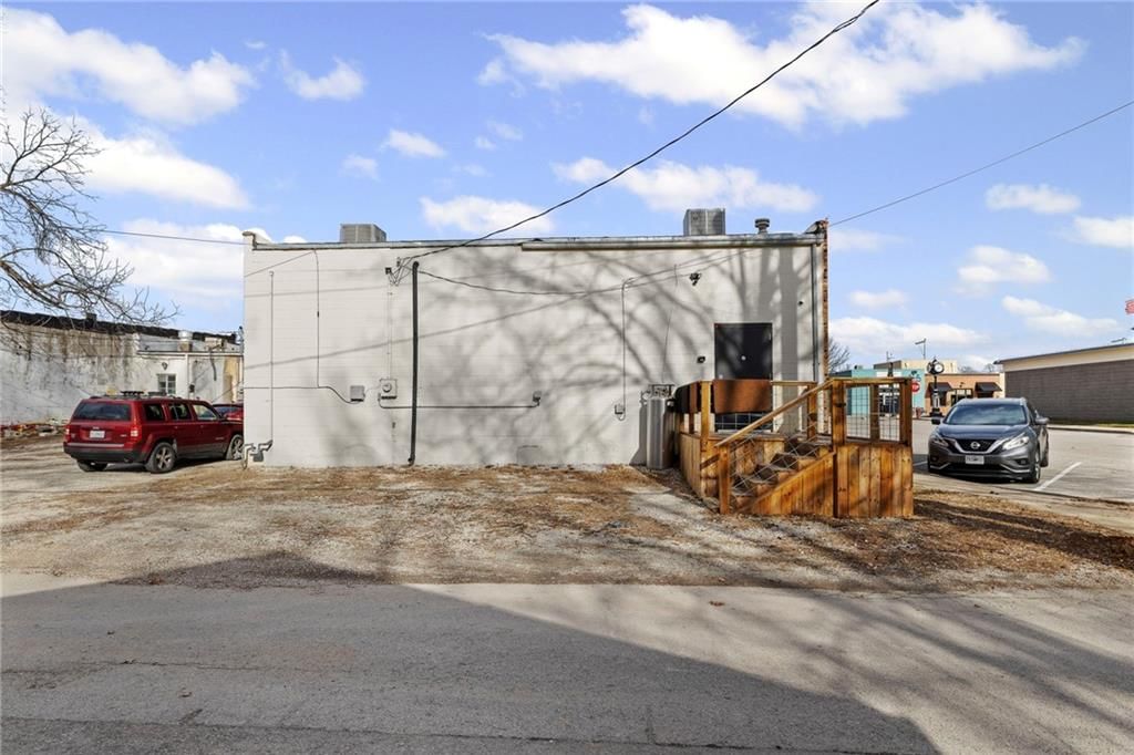 422 Main Street — photo 48