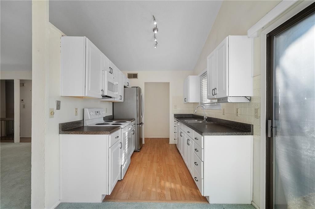 10872 Bradshaw Street — photo 15