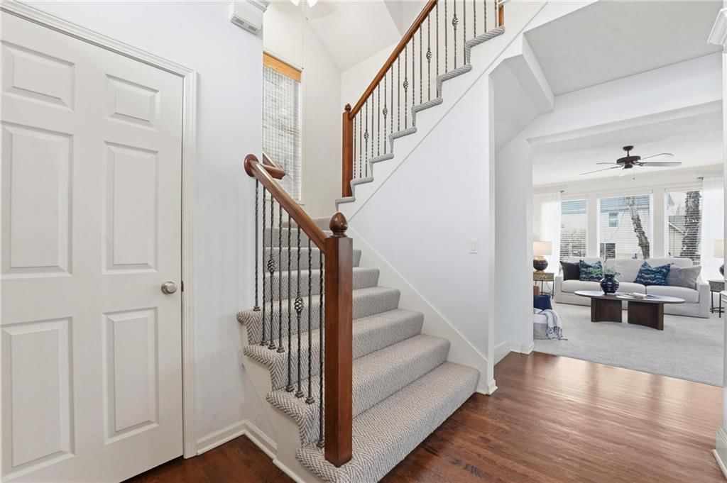 12120 S Clinton Street — photo 3