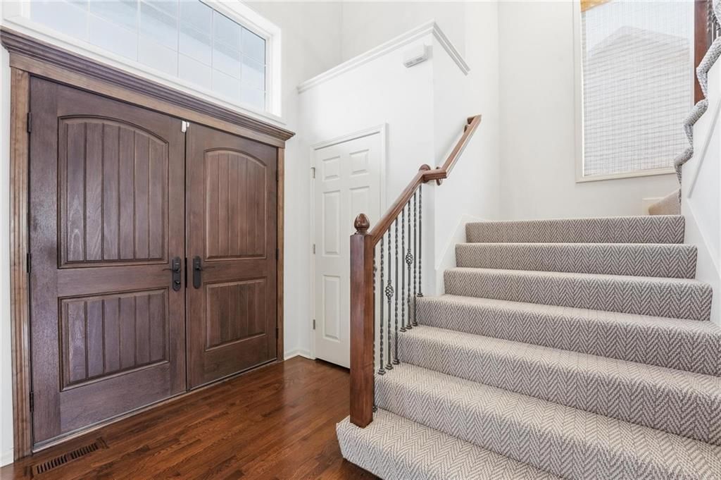 12120 S Clinton Street — photo 4