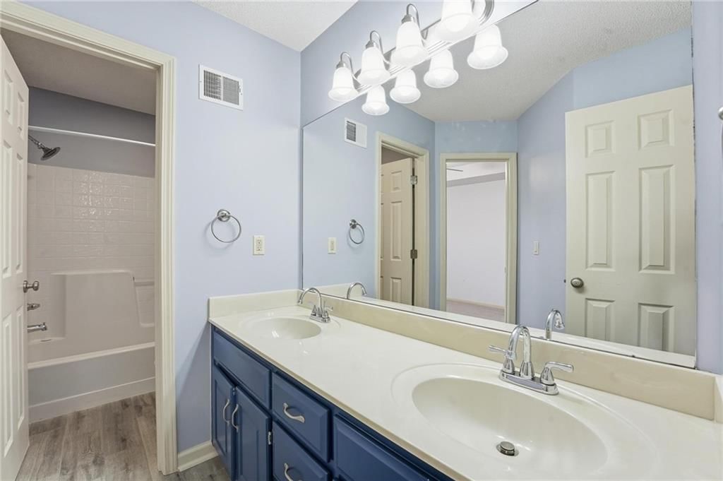 12120 S Clinton Street — photo 25
