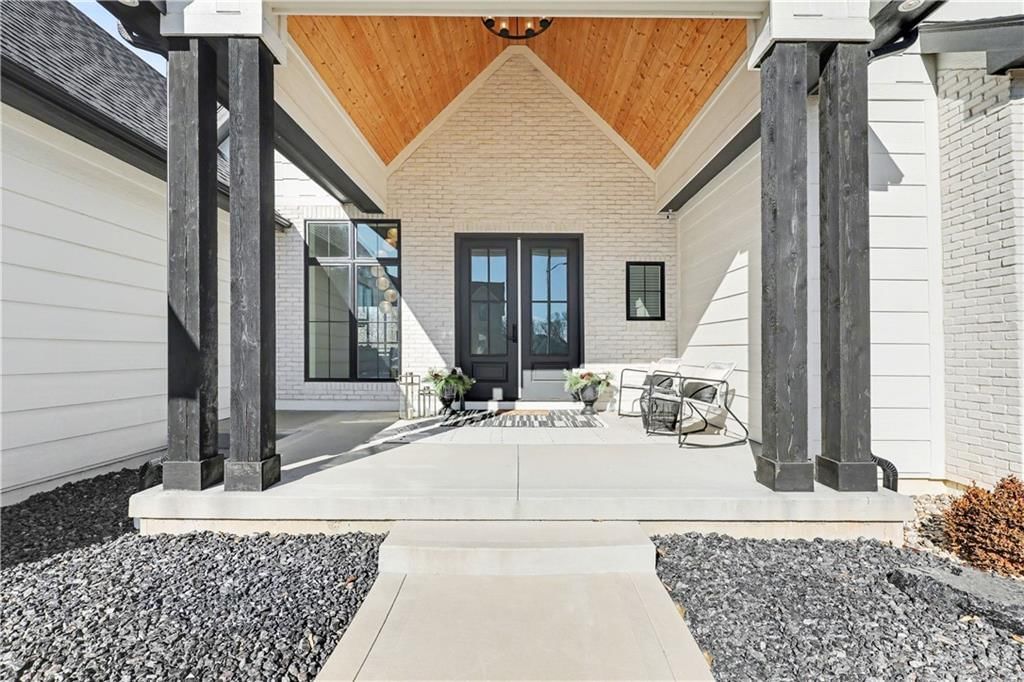 7736 N Donnelly Avenue — photo 4