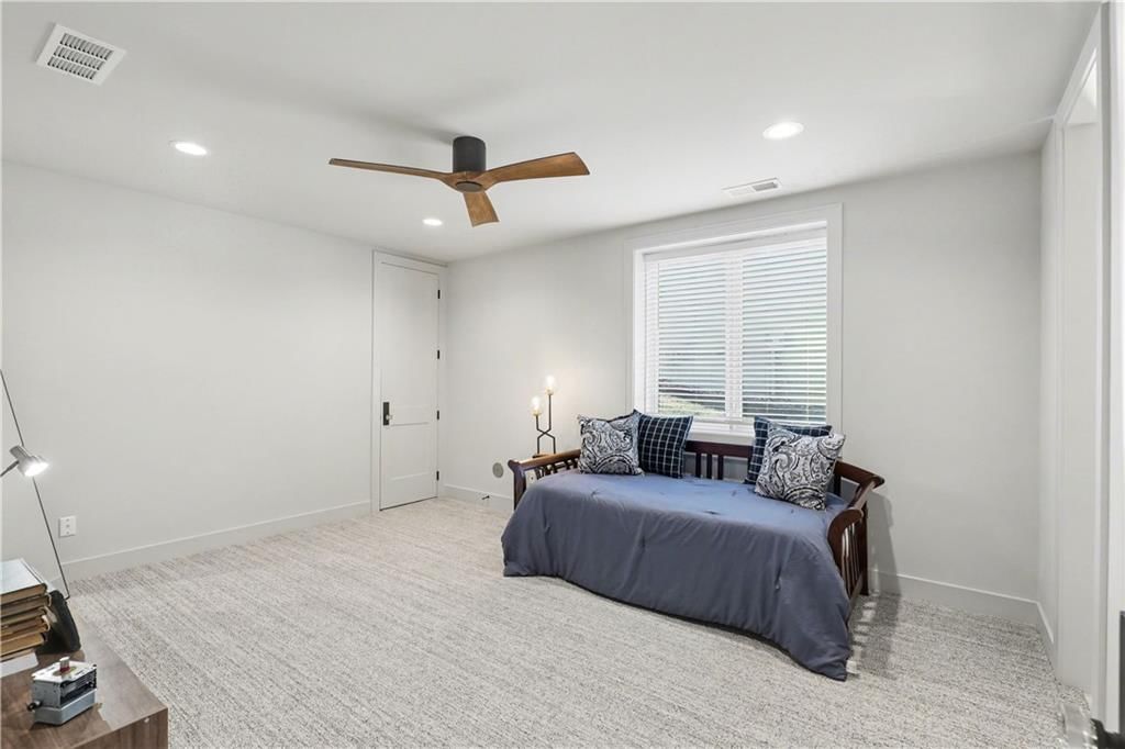 7736 N Donnelly Avenue — photo 48