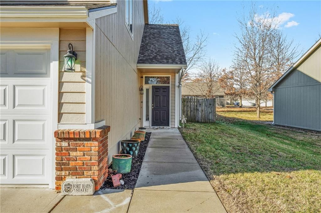 511 Lancaster Court — photo 5