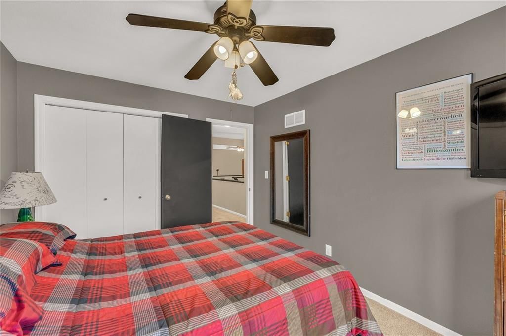 511 Lancaster Court — photo 36