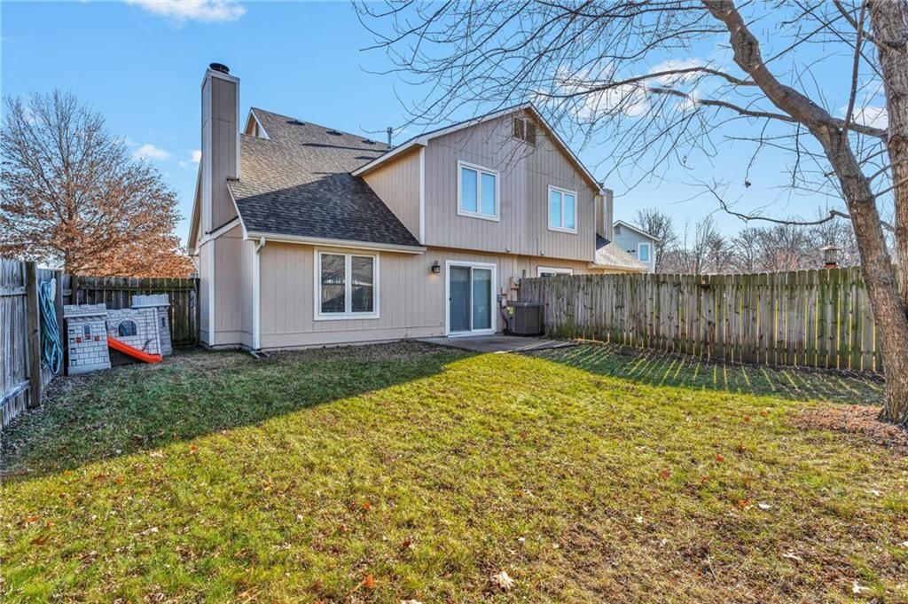511 Lancaster Court — photo 41