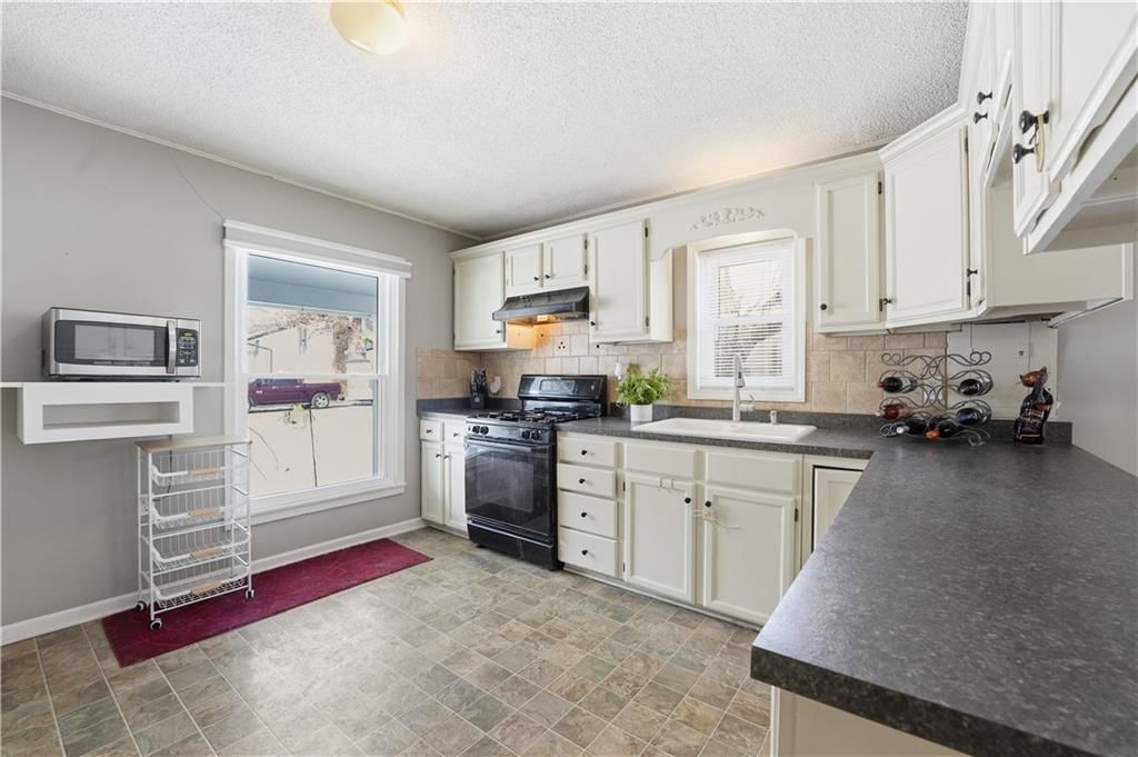 511 E Sheridan Street — photo 9
