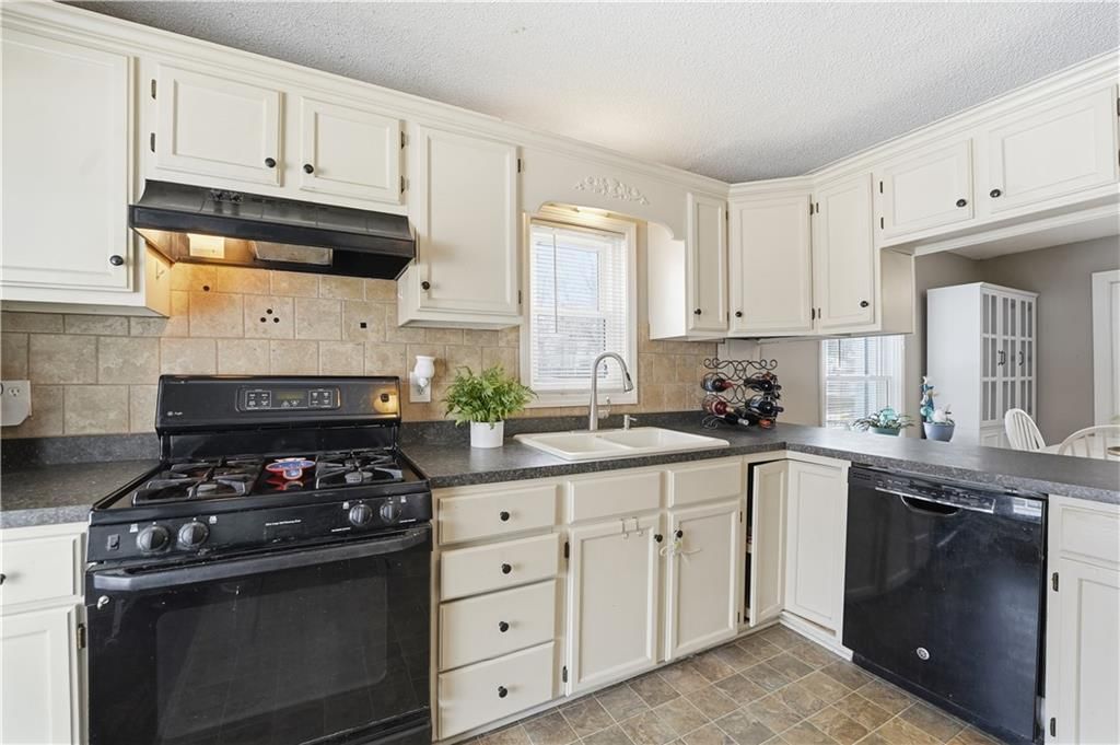 511 E Sheridan Street — photo 10