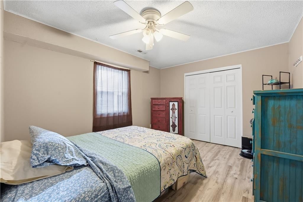 511 E Sheridan Street — photo 18