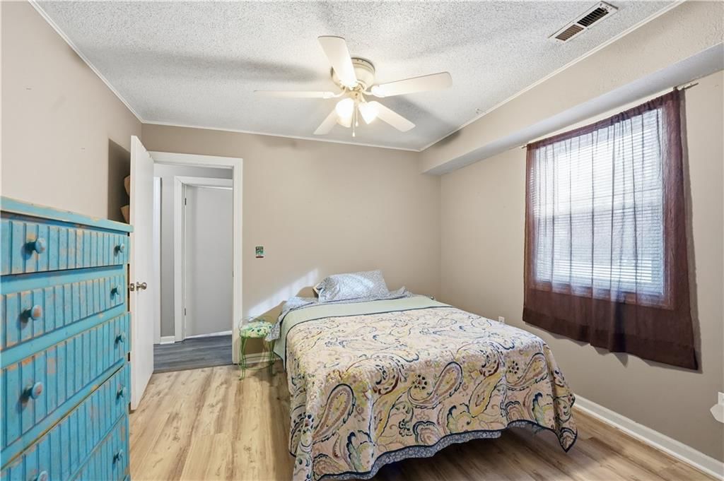 511 E Sheridan Street — photo 19