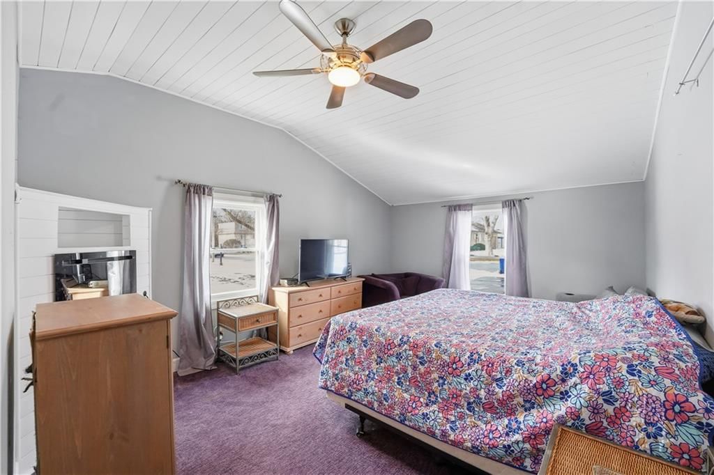 511 E Sheridan Street — photo 20