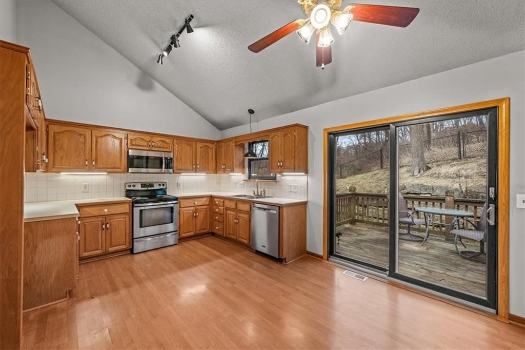 7111 N Jarboe Street — photo 11