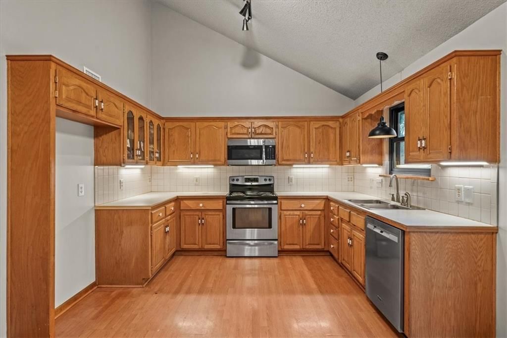 7111 N Jarboe Street — photo 12