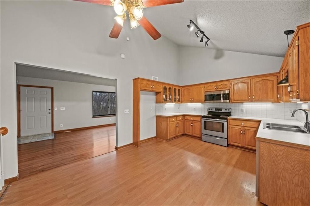 7111 N Jarboe Street — photo 13