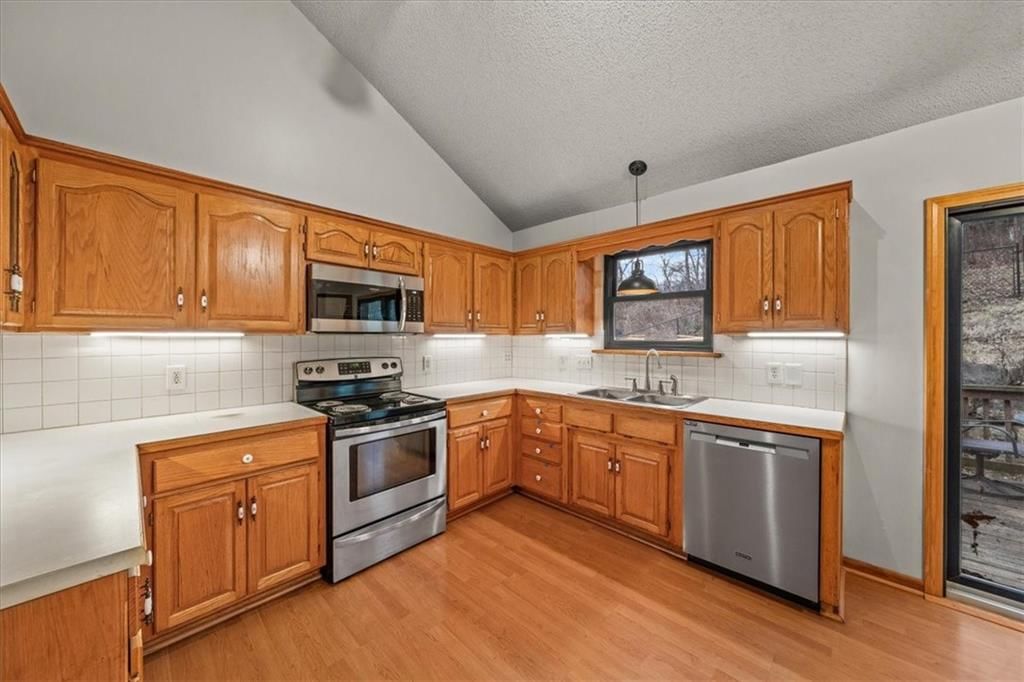 7111 N Jarboe Street — photo 14