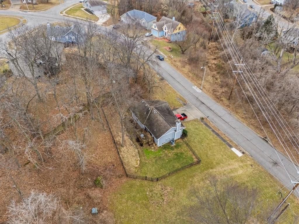7111 N Jarboe Street — photo 34
