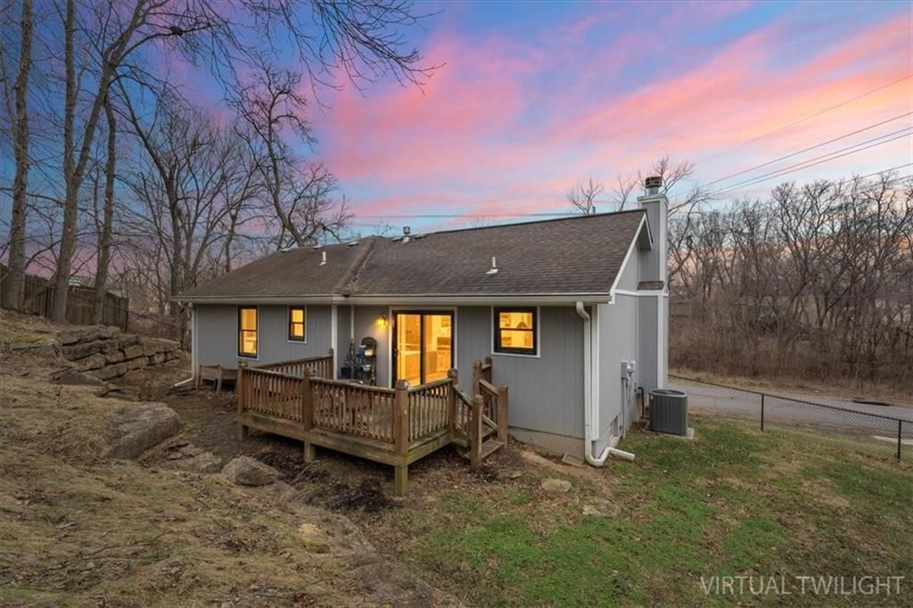 7111 N Jarboe Street — photo 39