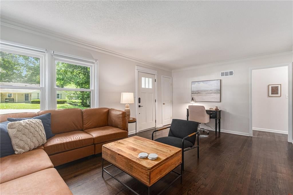 4302 W 77th Terrace — photo 4