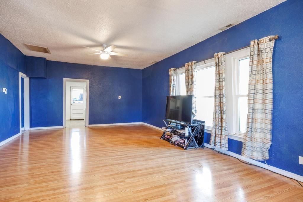 224 S Lowman Street — photo 3