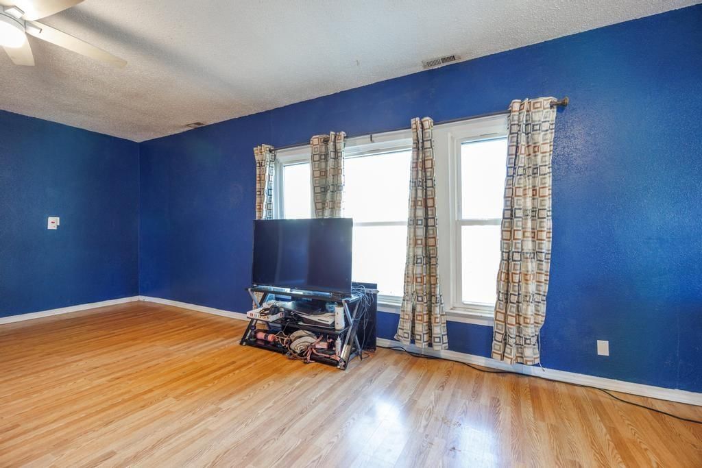 224 S Lowman Street — photo 4