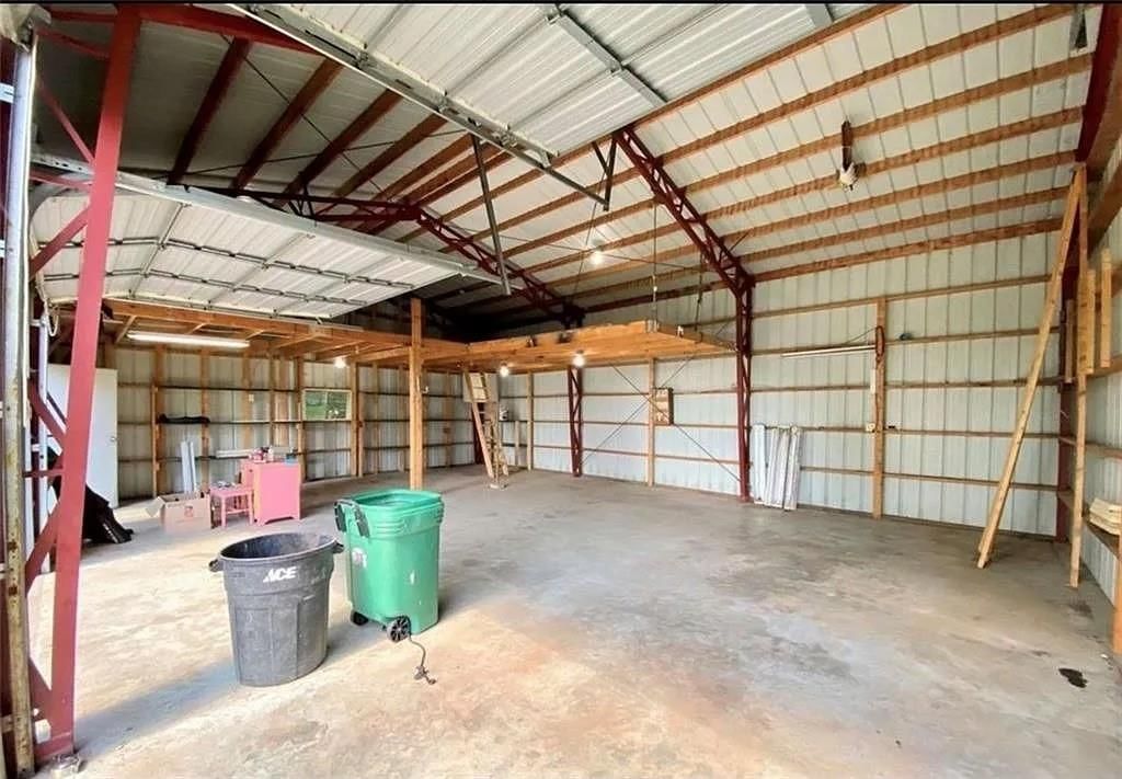 20940 Mclouth Road — photo 30