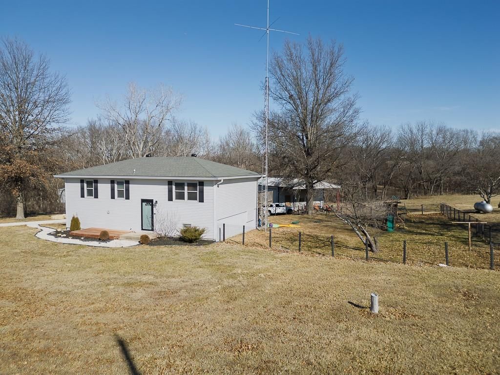 20940 Mclouth Road — photo 33