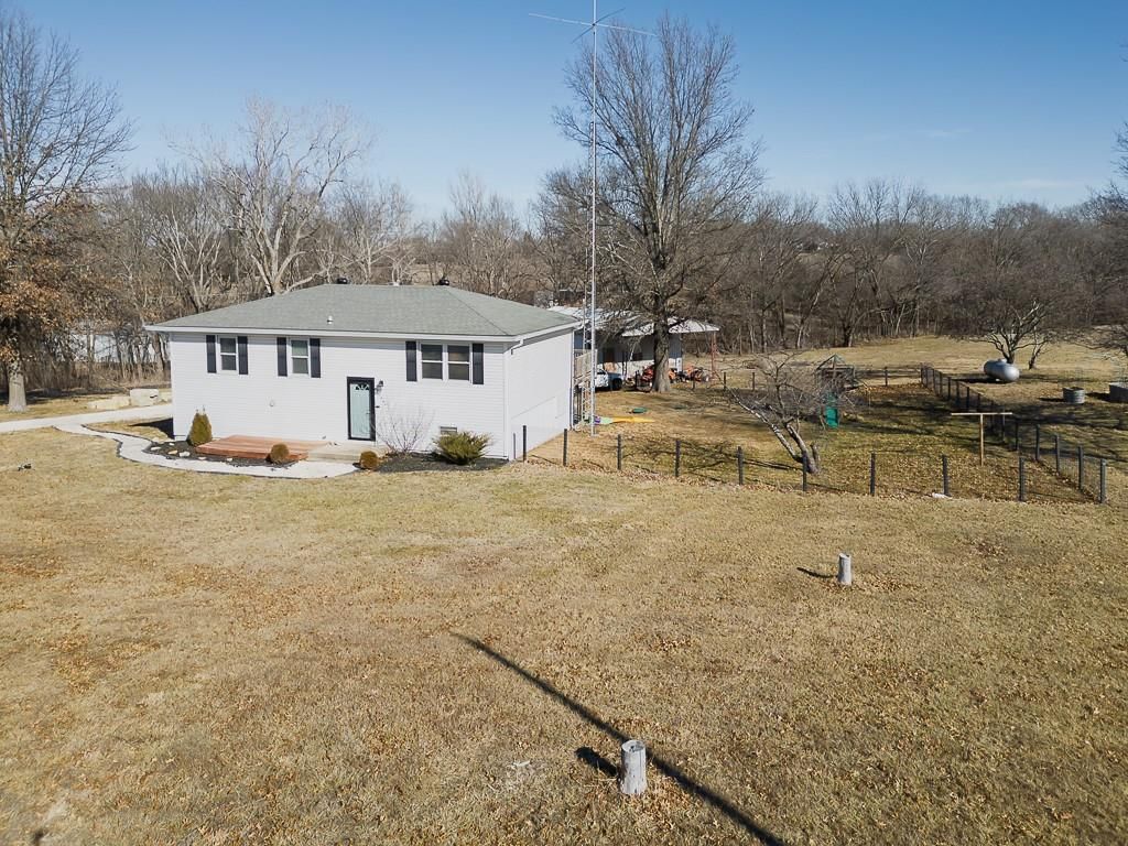 20940 Mclouth Road — photo 34
