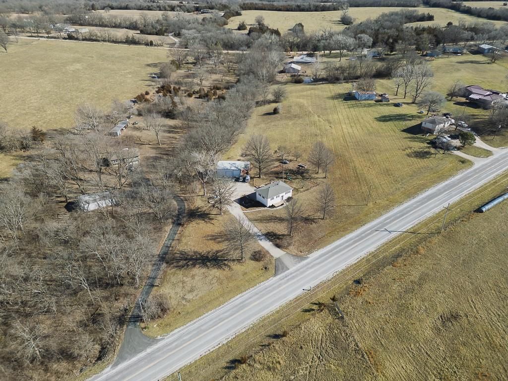 20940 Mclouth Road — photo 38