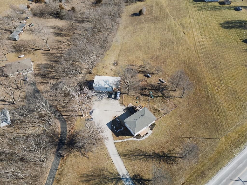 20940 Mclouth Road — photo 39