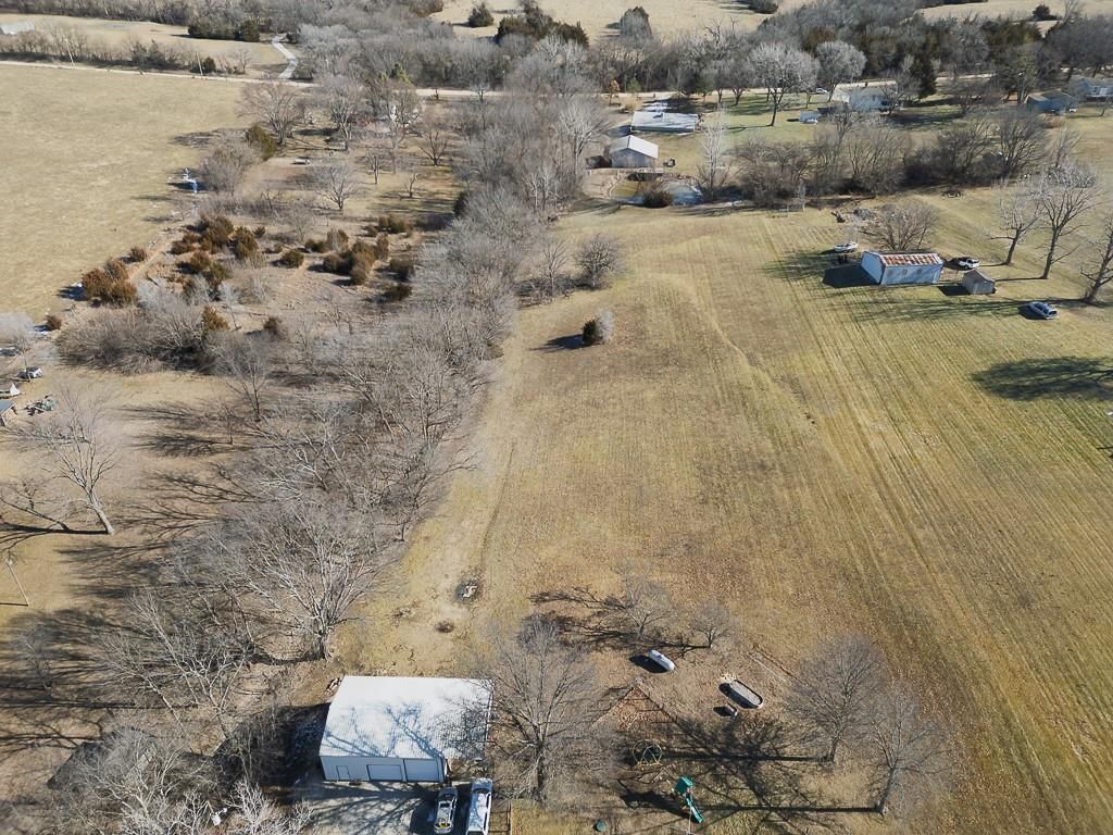 20940 Mclouth Road — photo 41