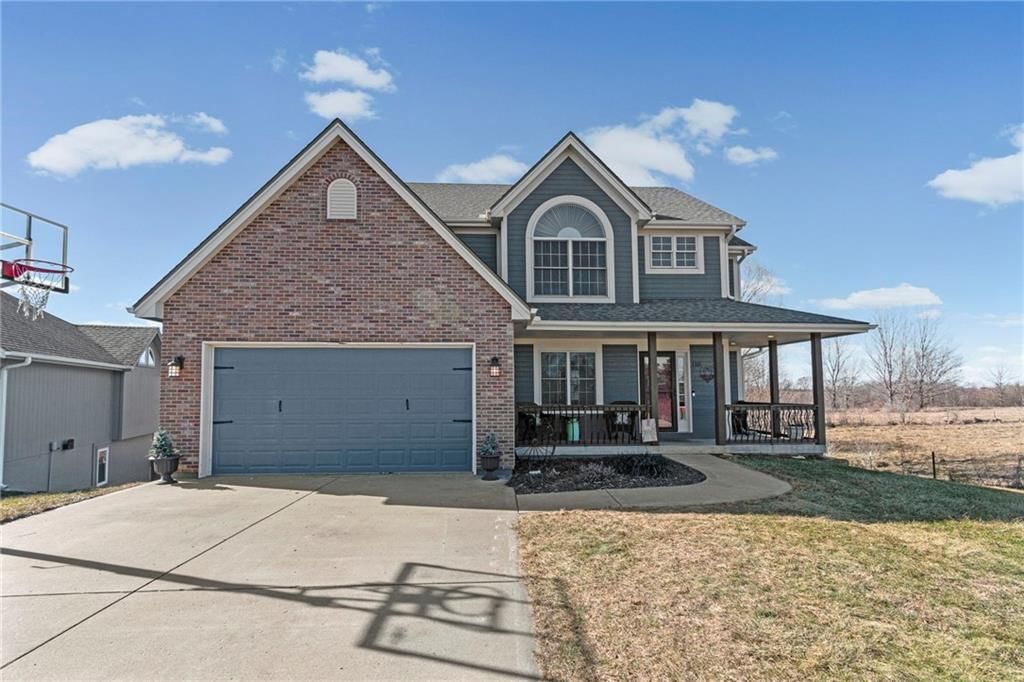 1301 NE 196TH Street, Smithville, MO