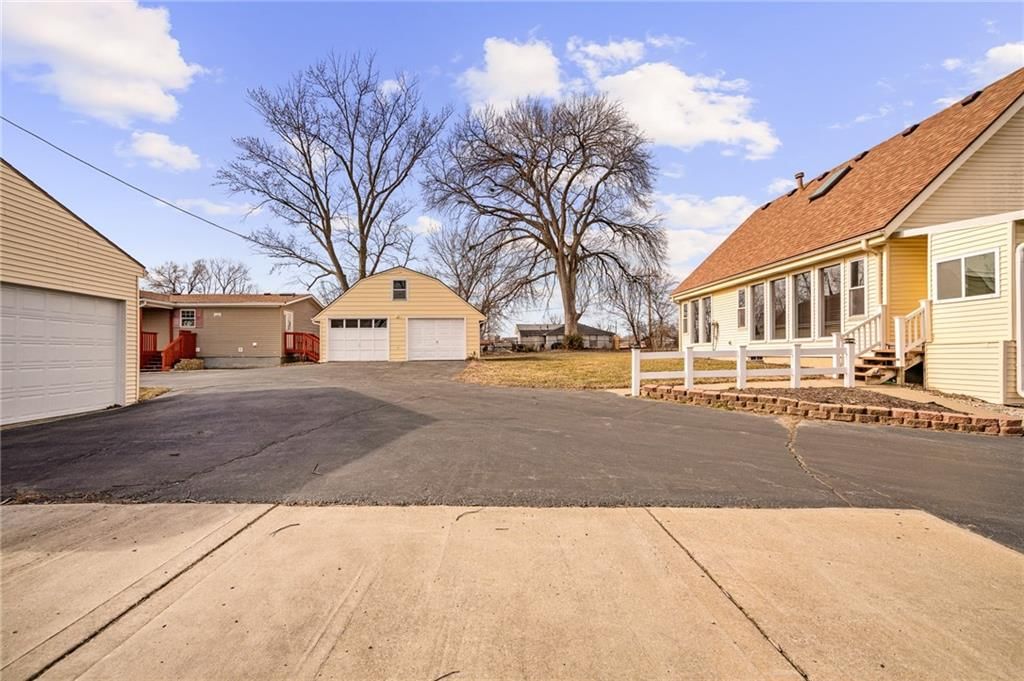 8215 NE Schell Road — photo 37