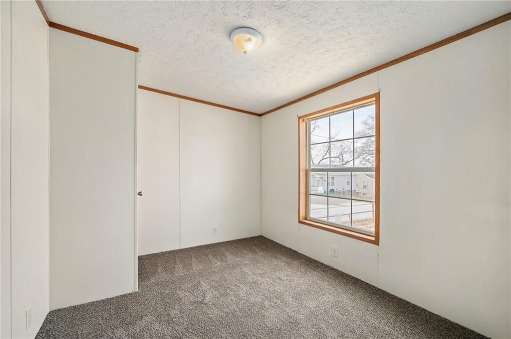 8215 NE Schell Road — photo 58