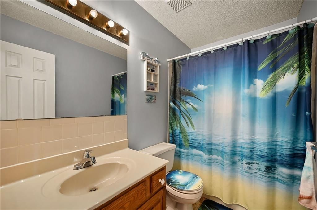 10636 N Oak Trafficway — photo 19
