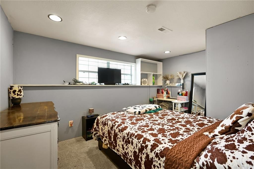 10636 N Oak Trafficway — photo 22