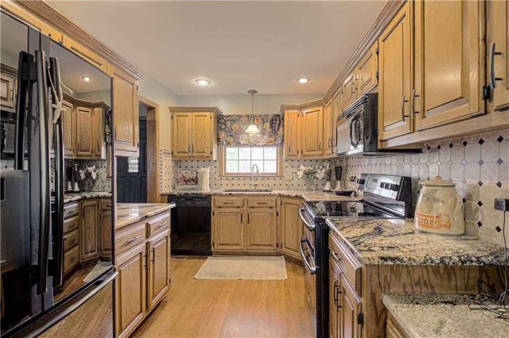 58 Lakeview Drive — photo 7