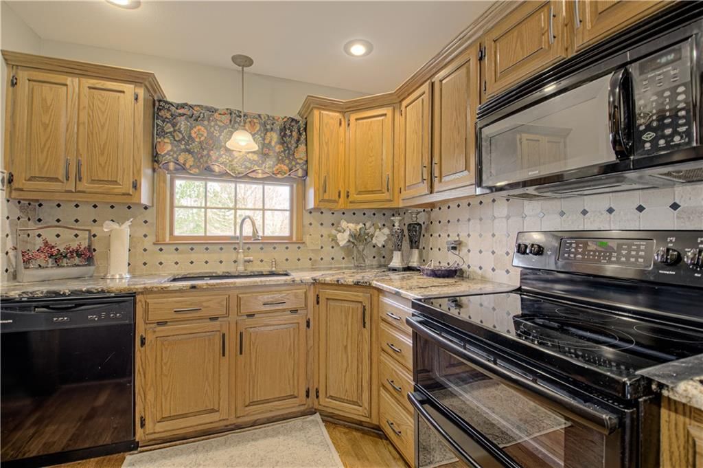 58 Lakeview Drive — photo 8