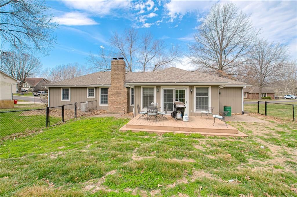 58 Lakeview Drive — photo 35