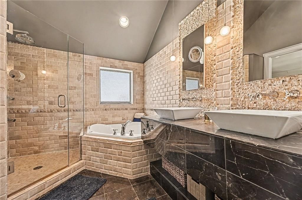 624 W 70th Terrace — photo 29