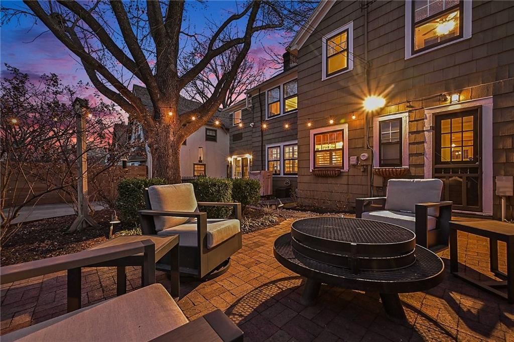 624 W 70th Terrace — photo 36