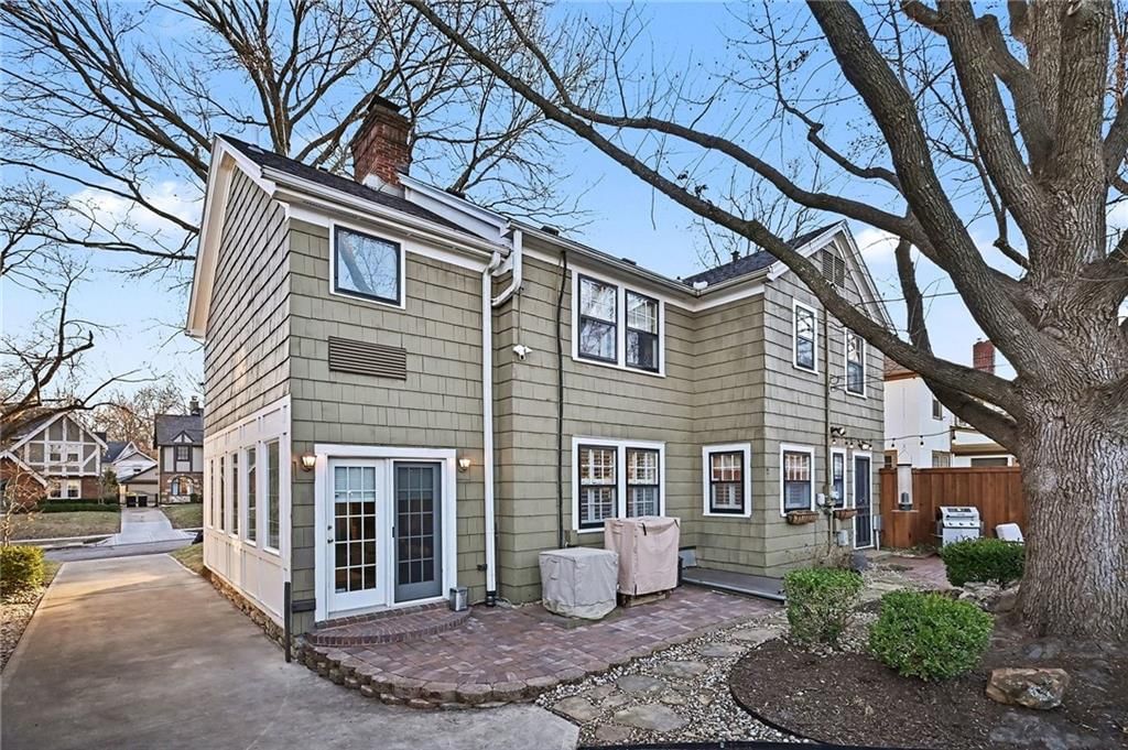 624 W 70th Terrace — photo 41