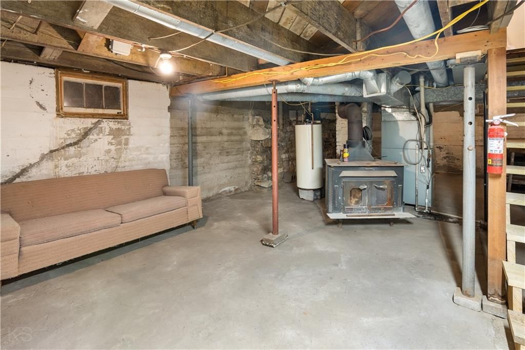 22053 T Highway — photo 34