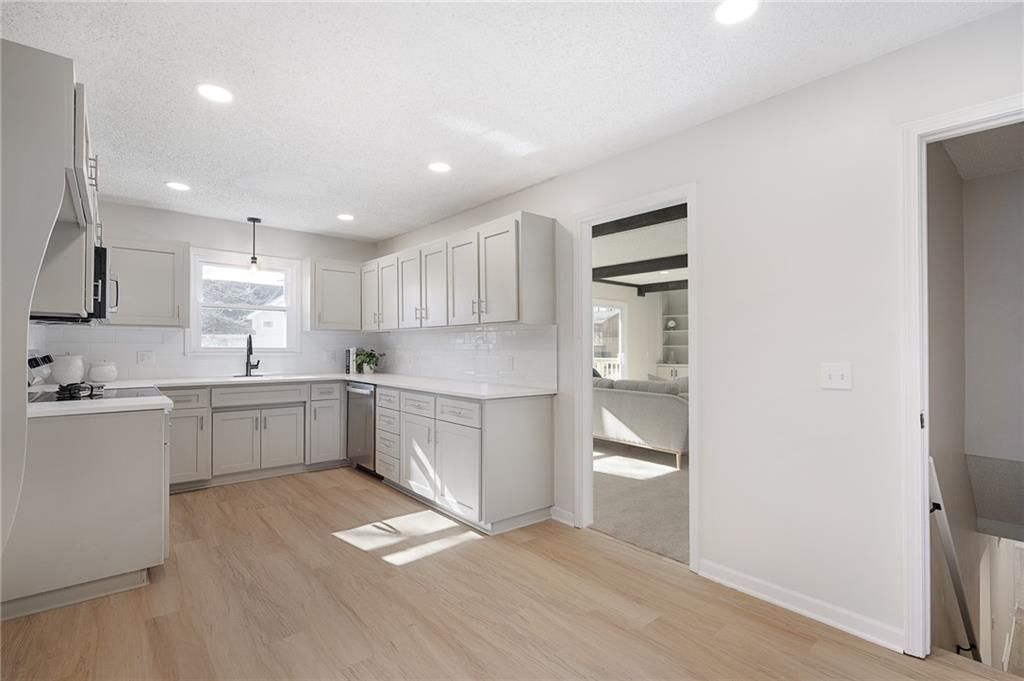 1001 E Piatt Lane — photo 18