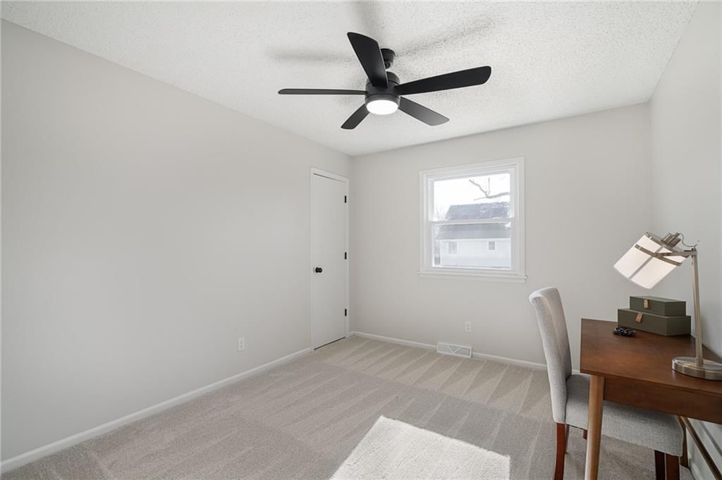 1001 E Piatt Lane — photo 28